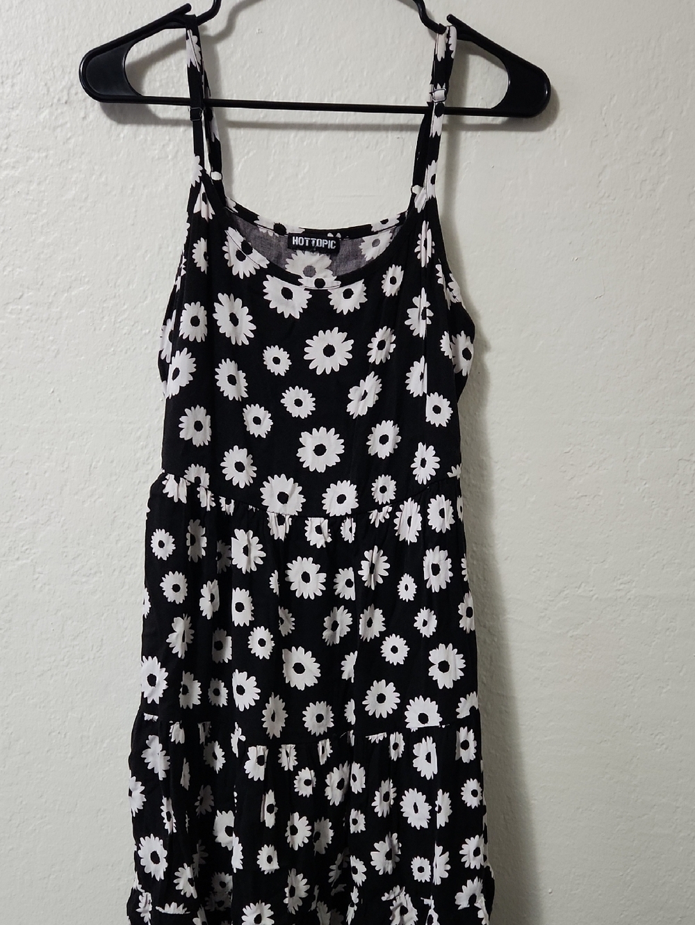 Hot Topic Black & White Daisy Print Sundress